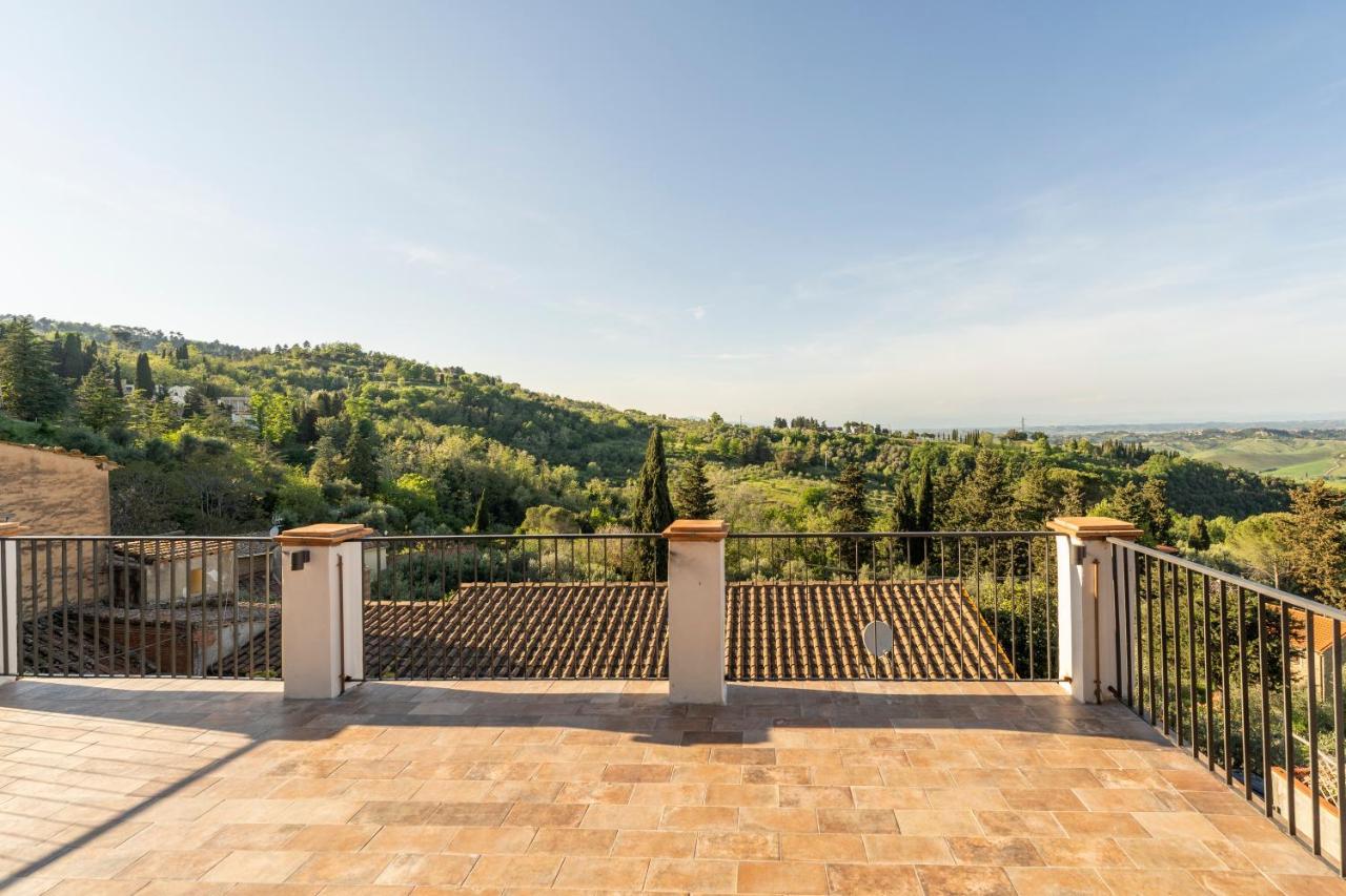 Le Vecchie Cantine Hotel Chianni Luaran gambar