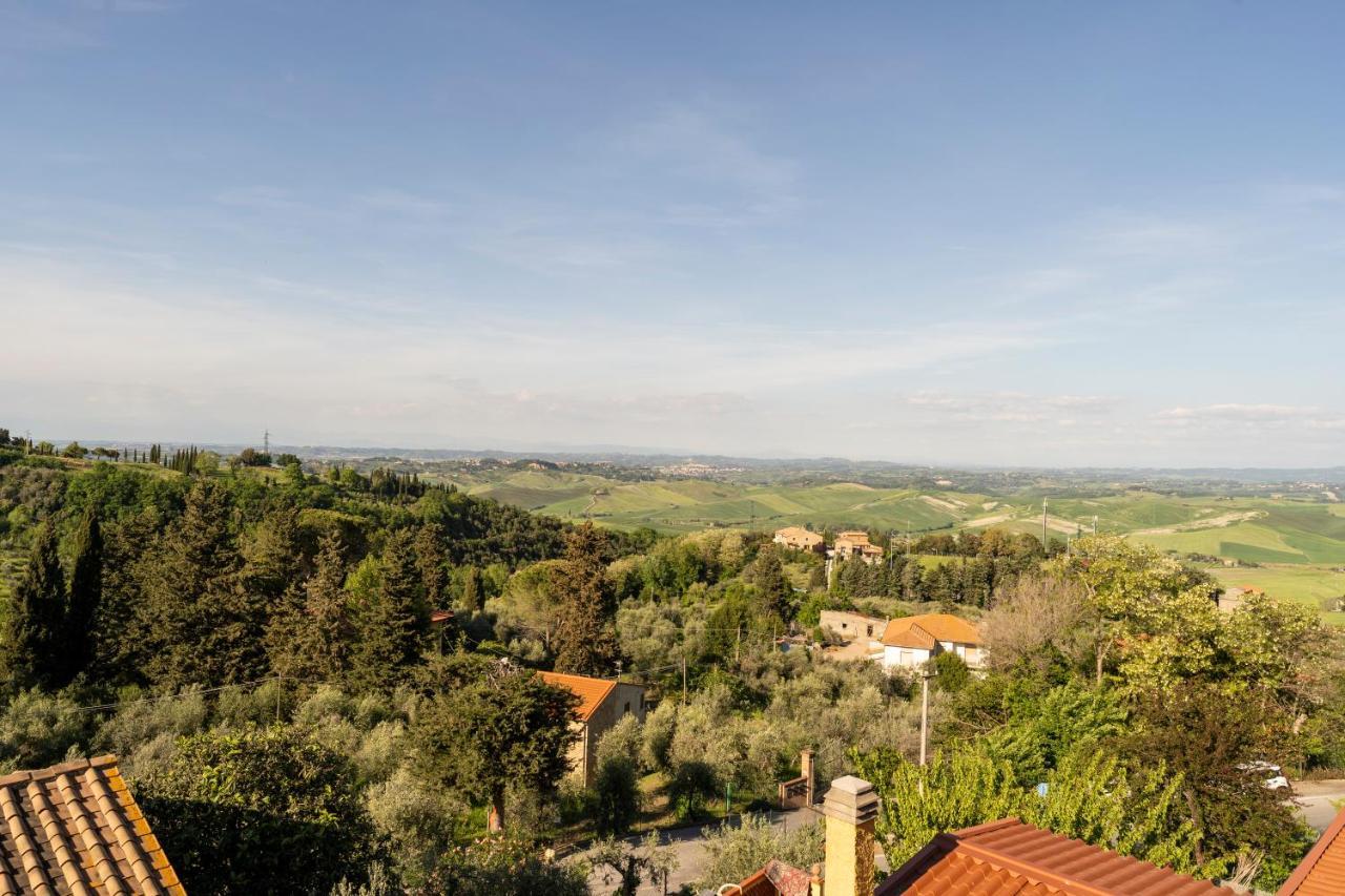 Le Vecchie Cantine Hotel Chianni Luaran gambar