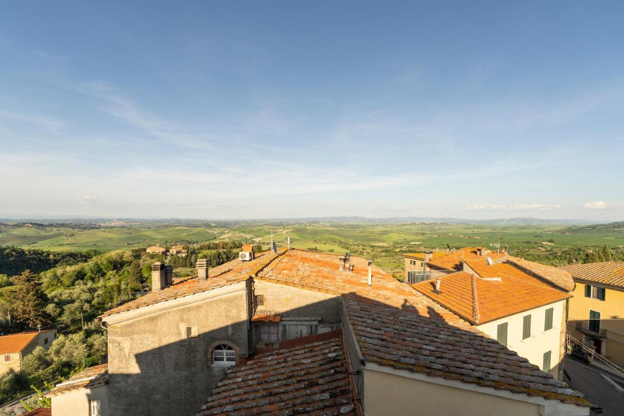 Le Vecchie Cantine Hotel Chianni Luaran gambar