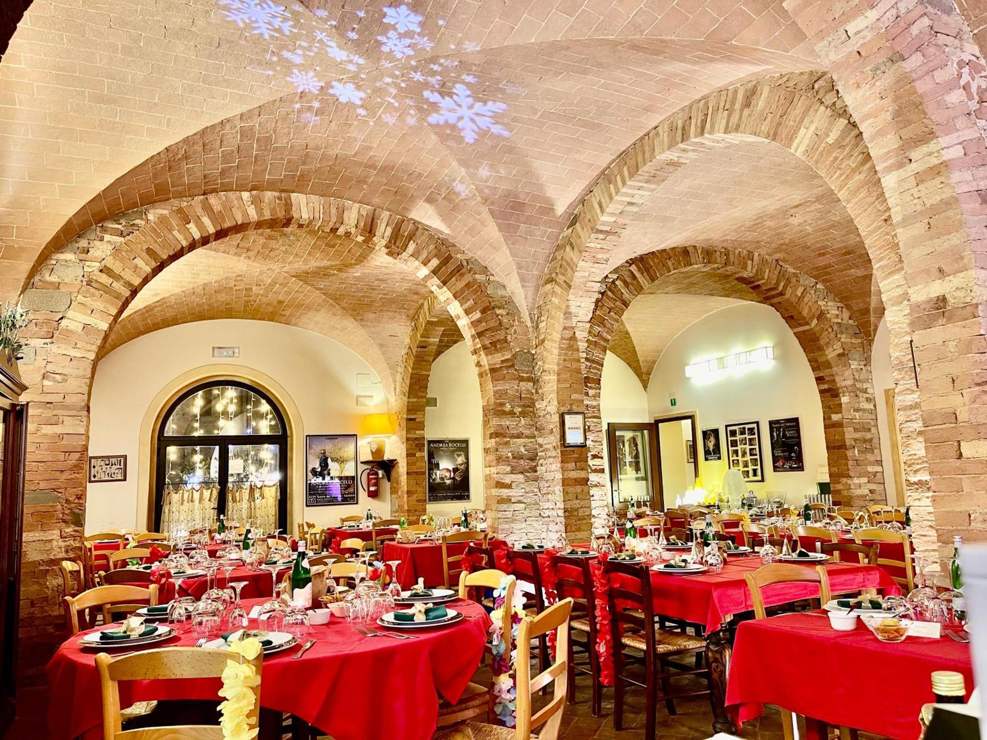 Le Vecchie Cantine Chianni Luaran gambar