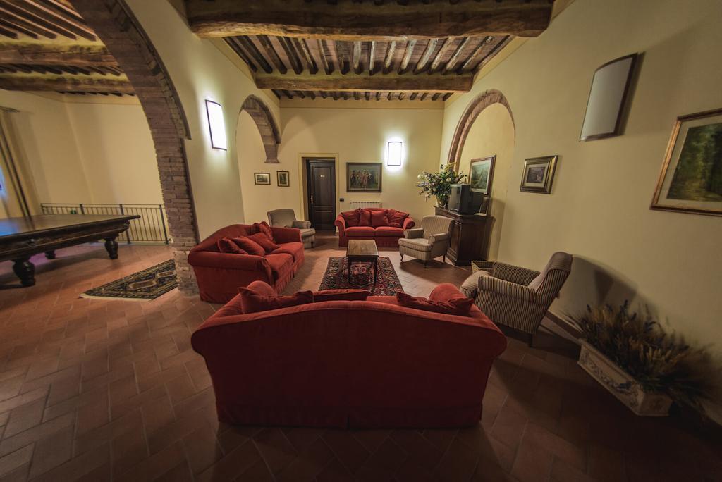 Le Vecchie Cantine Chianni Luaran gambar